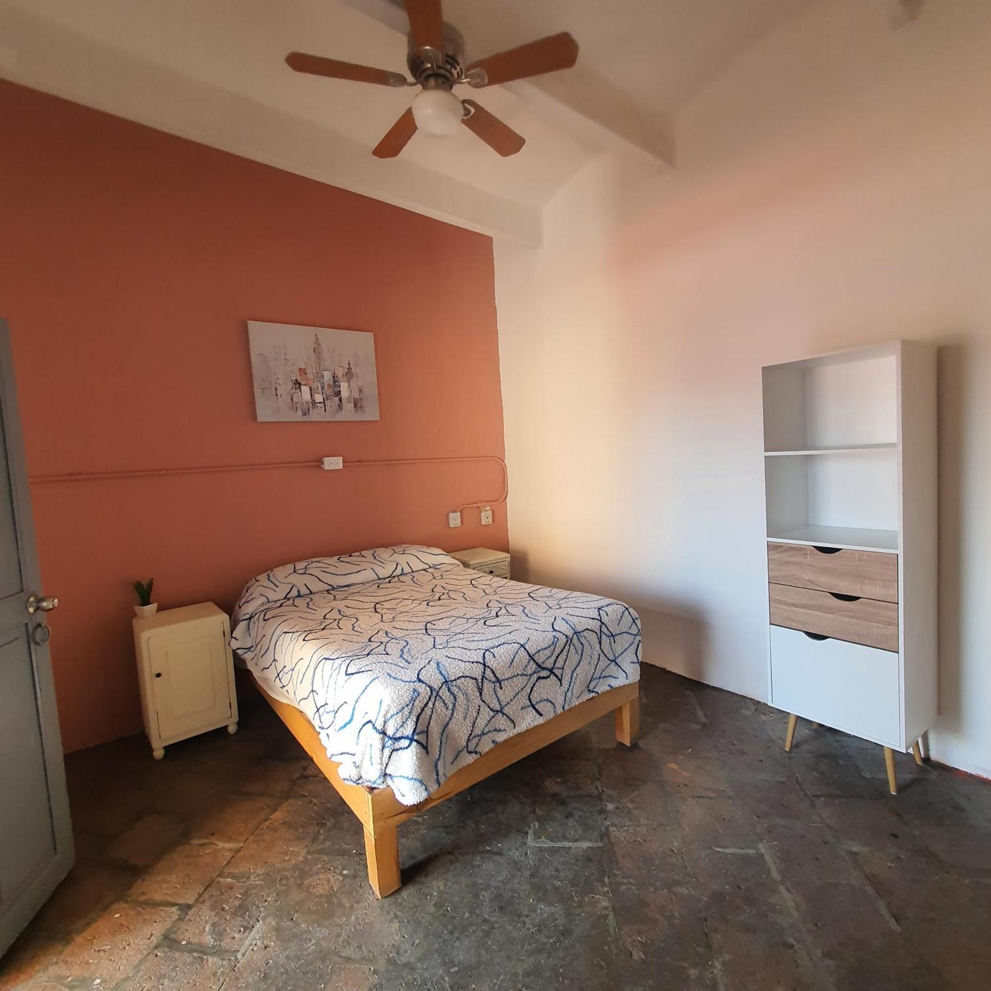 Sukha Hostel San Luis Сан-Луїс-Потосі Екстер'єр фото